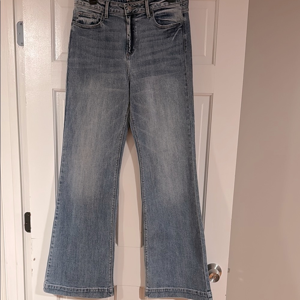 NWOT CELLO Jeans